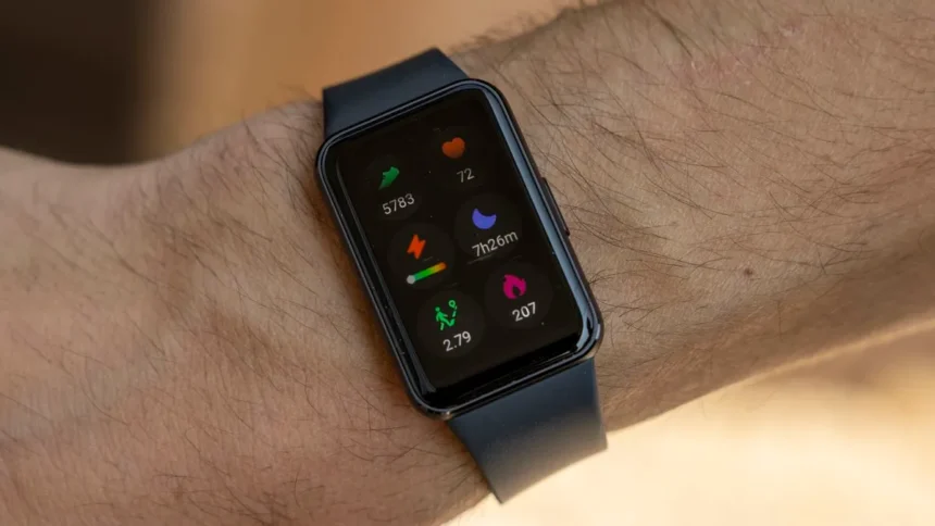 Samsung Reportedly Preps New Galaxy Fit for September Launch