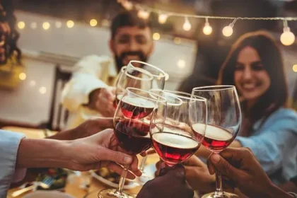 Ideal Catch-Up Time With Friends Revealed: 84 Minutes