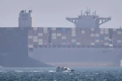 US Strikes Iran Radar Sites Amid Shipping Threats