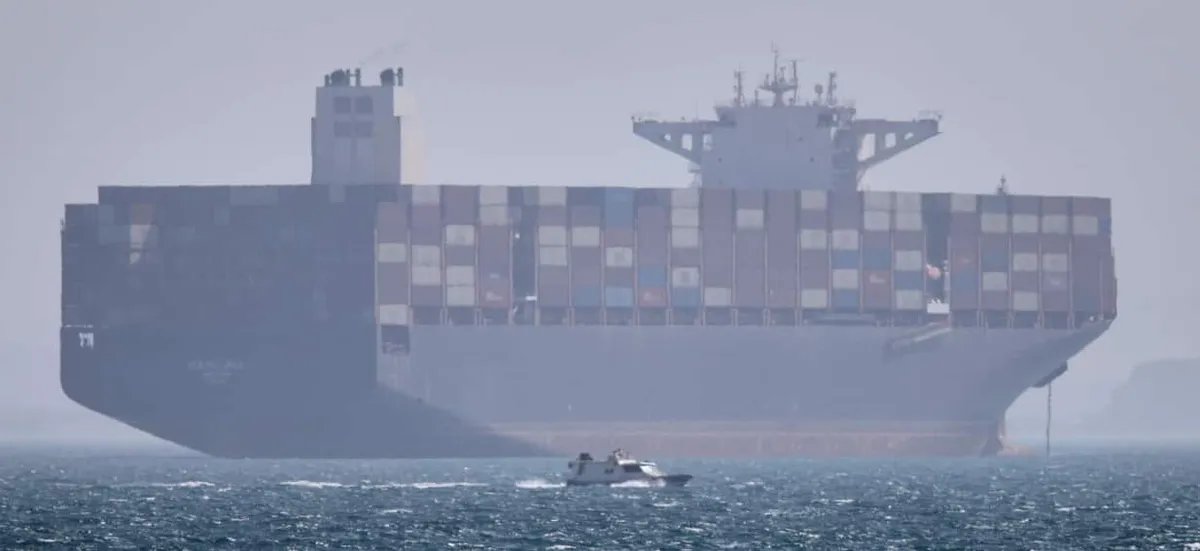 US Strikes Iran Radar Sites Amid Shipping Threats