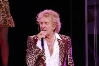 Rod Stewart, 81, Denies Resting Offstage, Claims 100m Dash Speed
