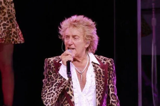 Rod Stewart, 81, Denies Resting Offstage, Claims 100m Dash Speed
