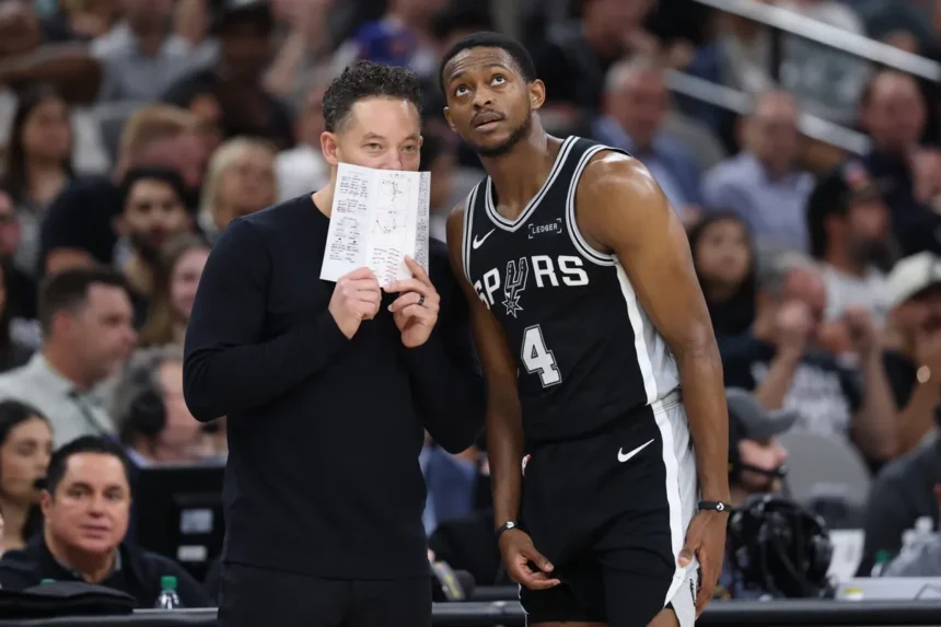 Spurs Coach Backs De’Aaron Fox Despite Game 4 Blunder