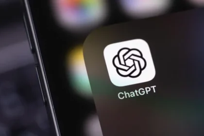 AI Chatbot Market Shifts: ChatGPT Dips Below 50% Share