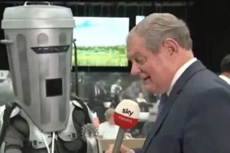 Comedian’s Bizarre Interview Stuns Political Correspondent