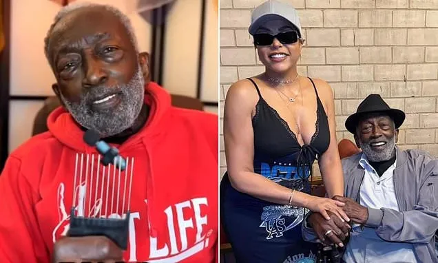Garrett Morris Reacts to Viral Photo with Humorous Response