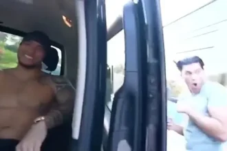 Influencer’s Friend Narrowly Avoids Bus During Live Stream