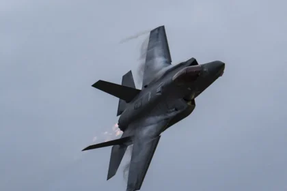 U.S. Urges Canada on F-35 Decision Amid Defense Strategy Shifts