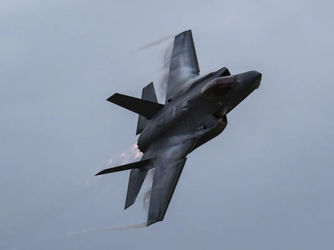 U.S. Urges Canada on F-35 Decision Amid Defense Strategy Shifts